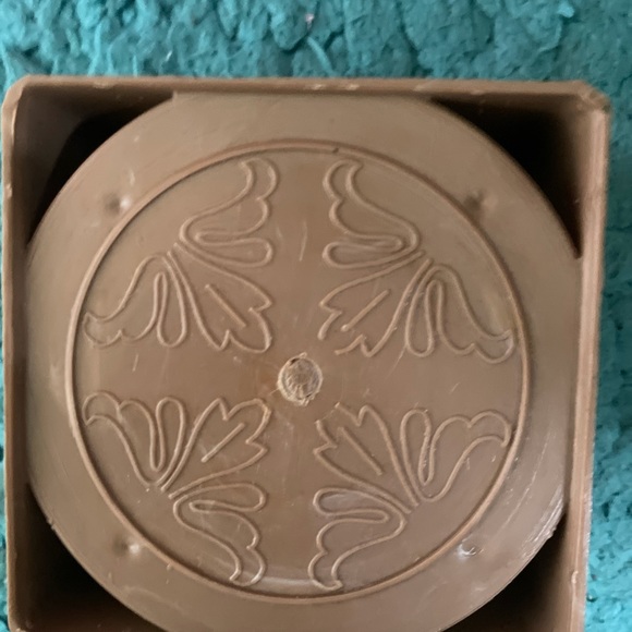 cup holders. - Picture 6 of 7